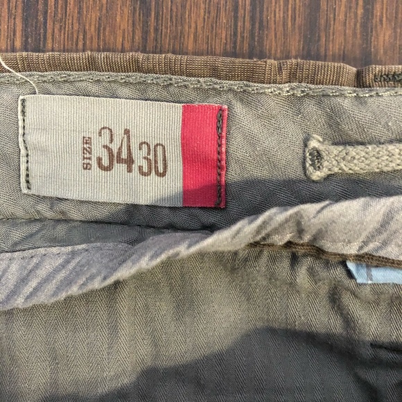 Gap khakis relaxed fit pants 34X30 actual 36W - Picture 4 of 7